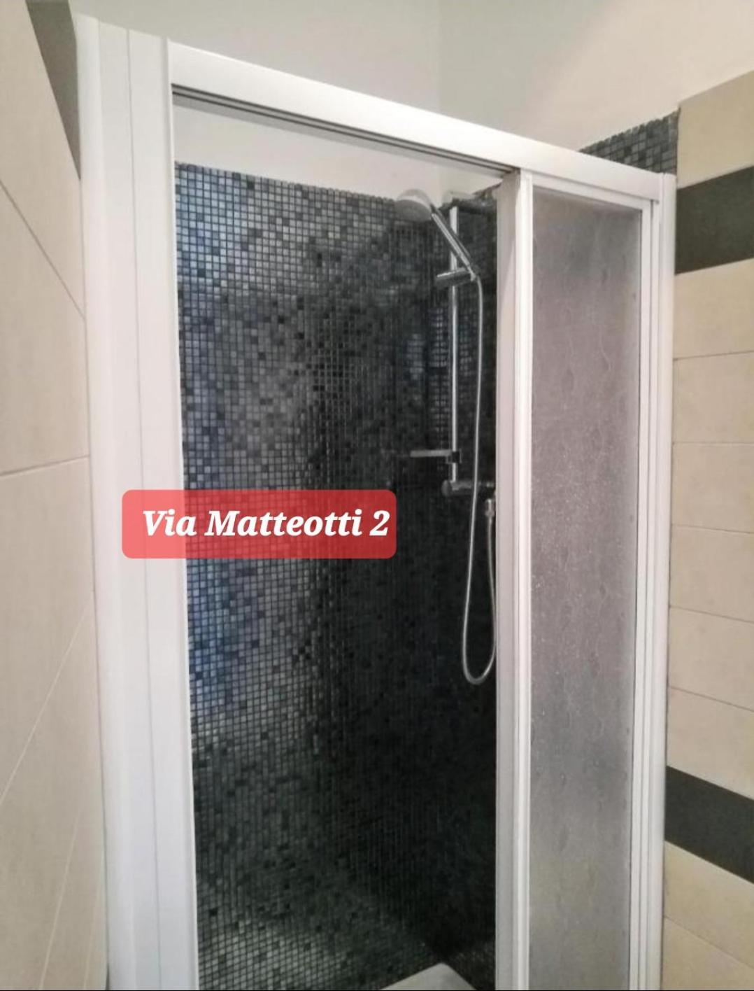 Via Matteotti & Via Carracci Apartments 博洛尼亚 外观 照片